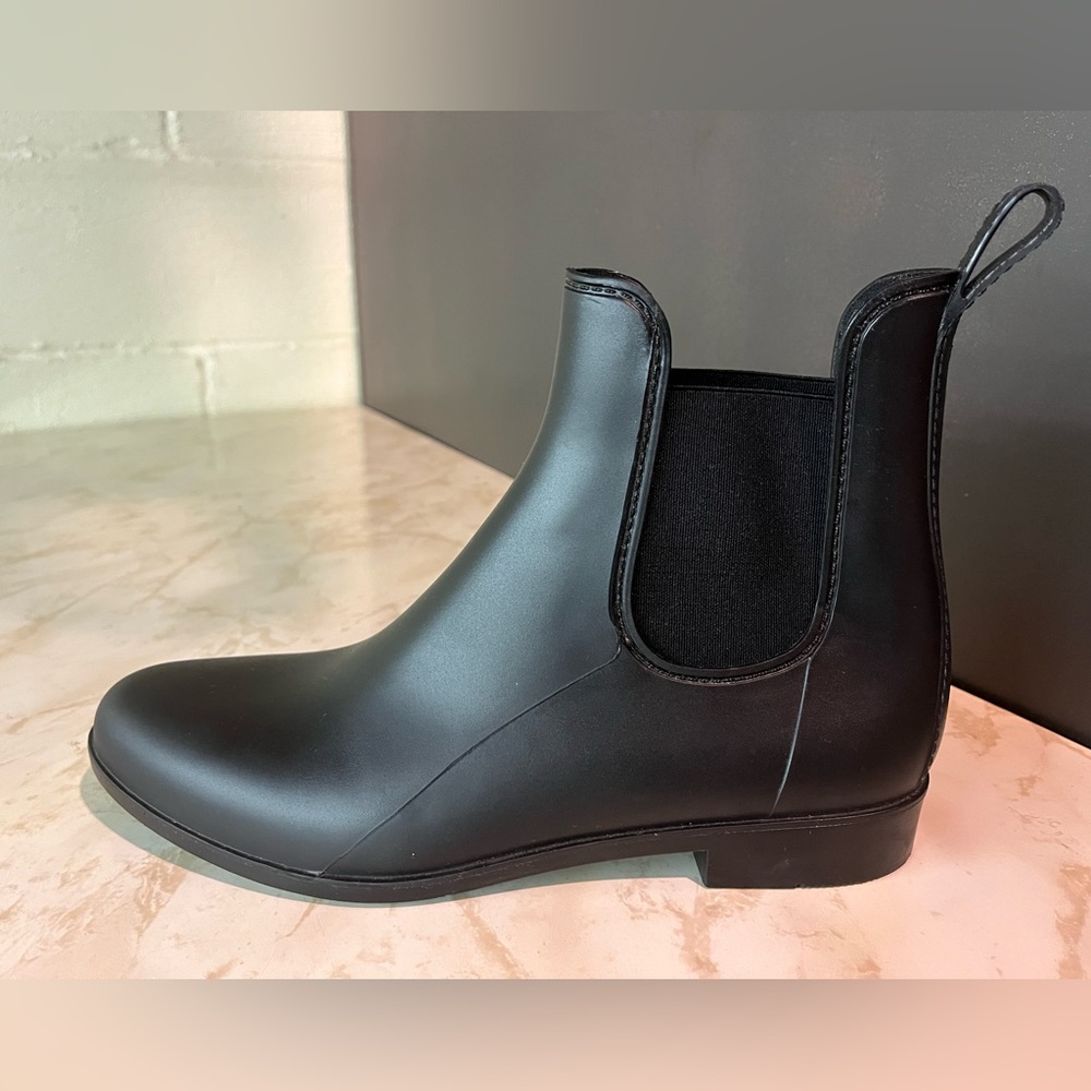 Women’s Mossimo Black Rubber Ankle Boots size 11 - Picture 4 of 9